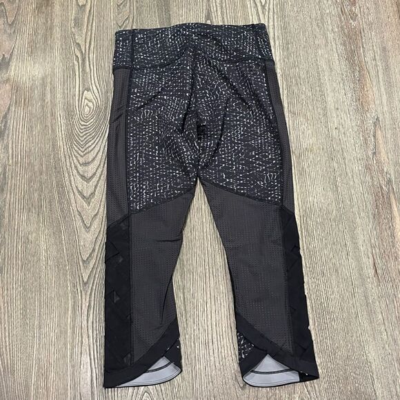 Lululemon Var-City Crop Leggings Mid-Rise Samba Snake Battleship Black Size 6 - Picture 5 of 7